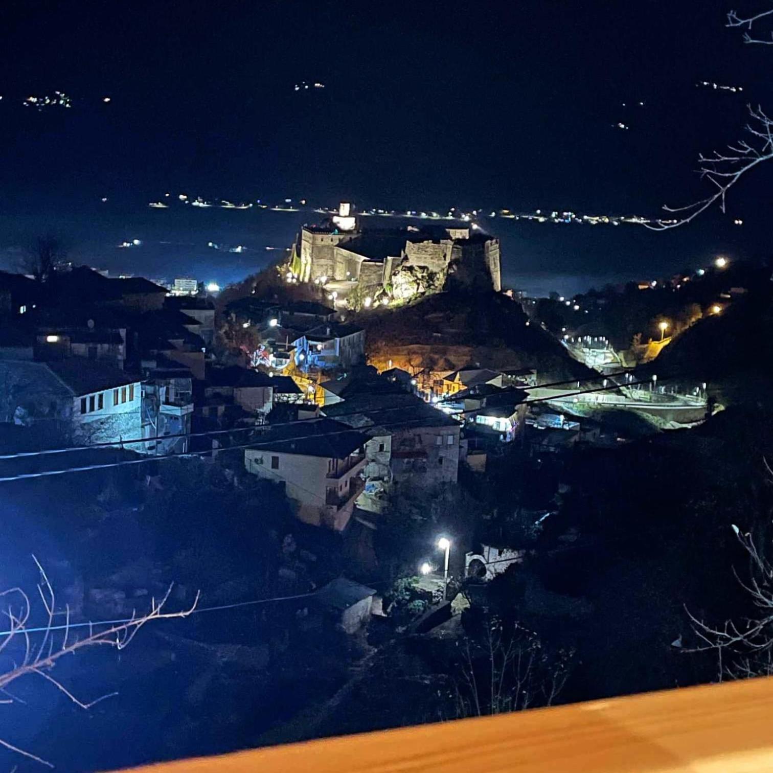 Guest House Hasko Gjirokastër Esterno foto