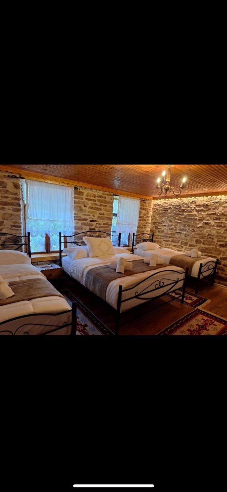 Guest House Hasko Gjirokastër Esterno foto